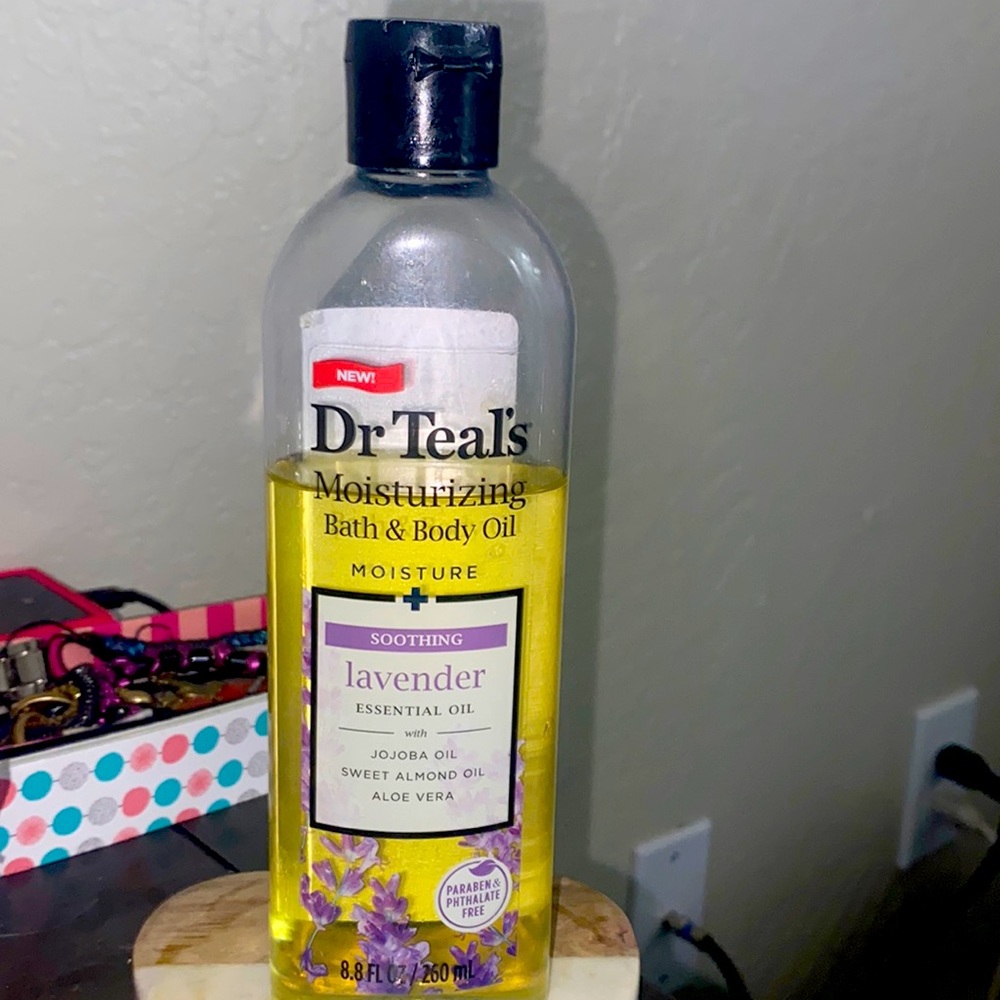 Dr Teal Moisturizer Bath & Body Oil .